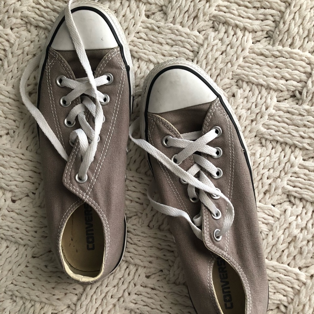 Taupe colored converse, size 9